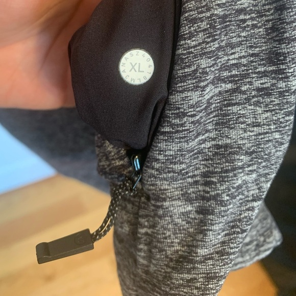 Lululemon Men’s Long Sleeve Tee Heather Grey Running Reflective, Size XL - Picture 4 of 4